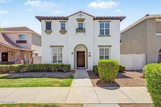 Listing photo of 886 S Huish Dr